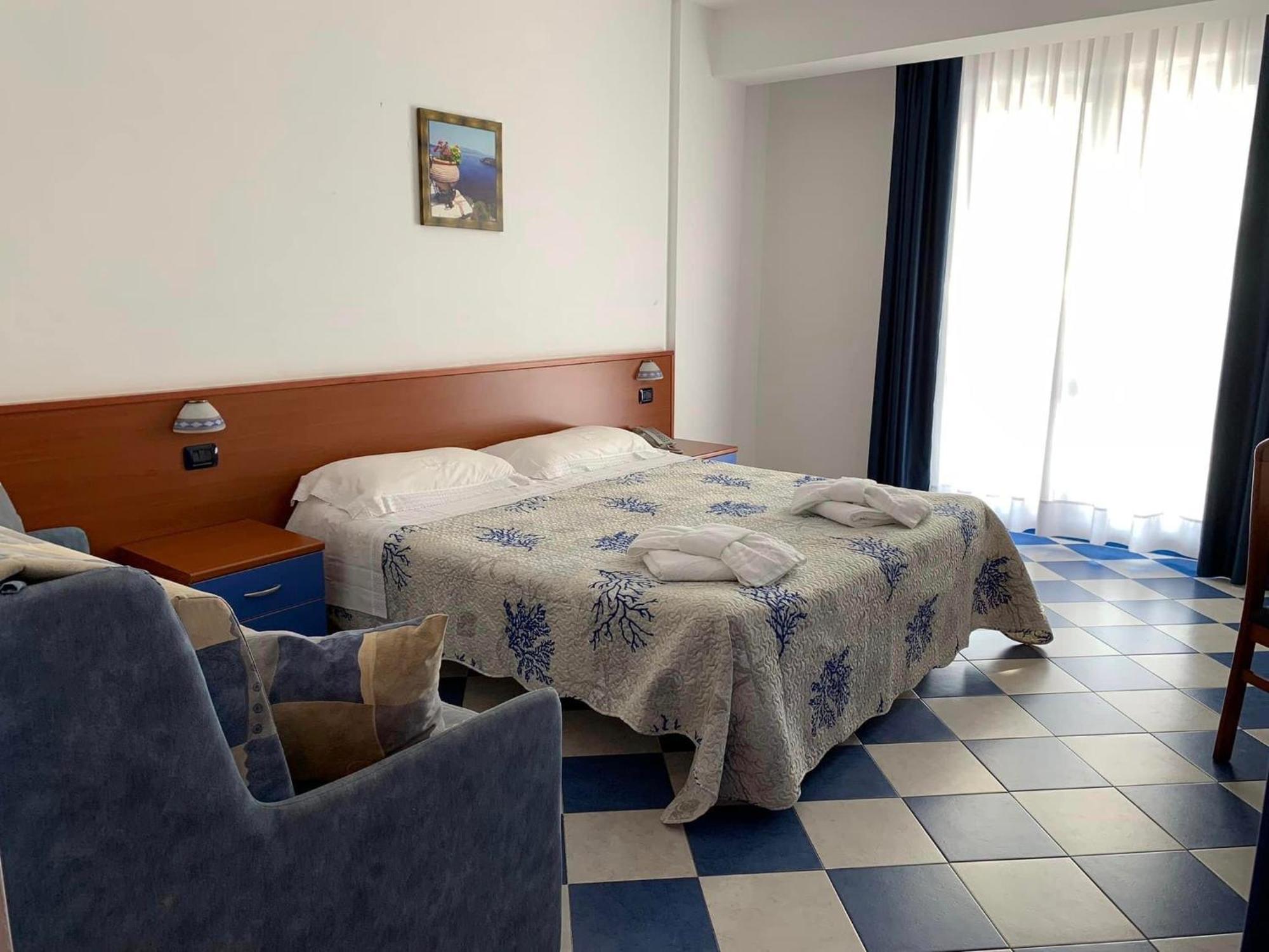 Hotel San Gaetano Гризолия Екстериор снимка